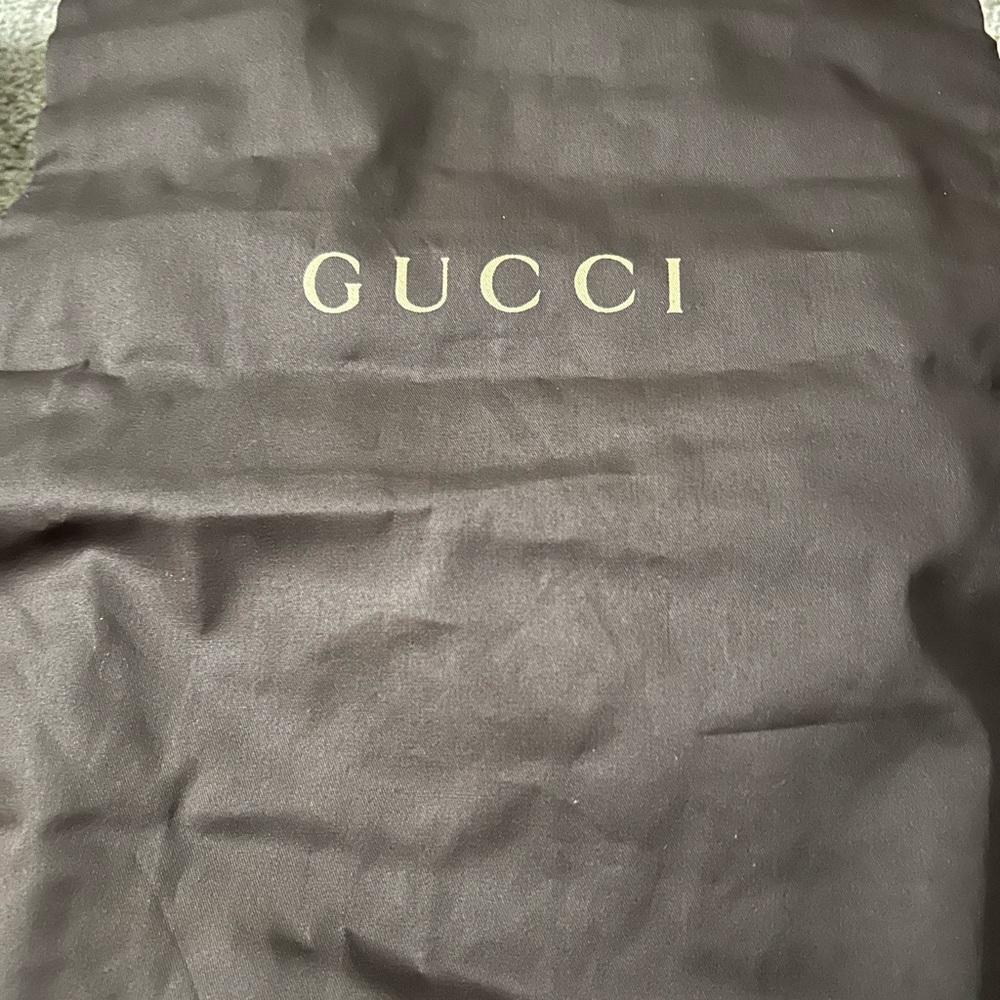 Gucci Men's Black Sneakers with Signature Stripes - Picture 8 of 8